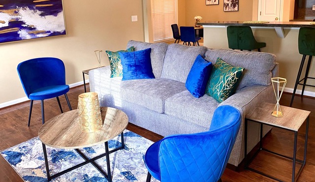 Cheerful 3 bedroom home w/ WIFI & Roku Access