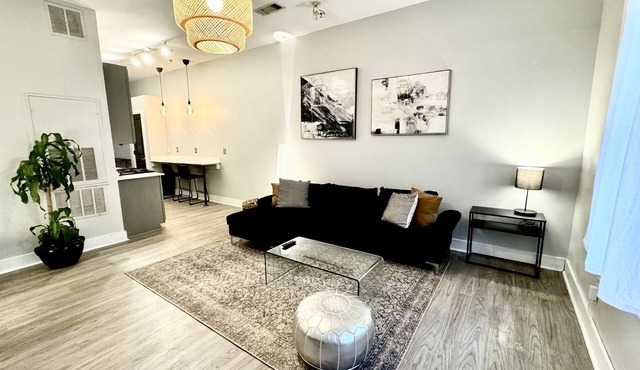 City View Loft Over the Hills
