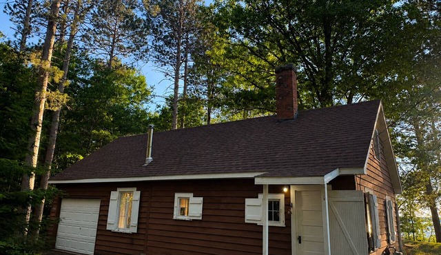 Classic UP Cabin with Lake Views, Lake Views, Fire Pit, Large Yard