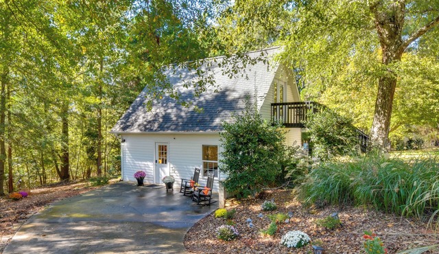 Clemson Game Day Cottage w/Fire Pit in Central