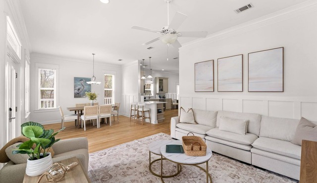 Coastal 30A Retreat - 4BR - Sleeps 8 - Walk to Beach