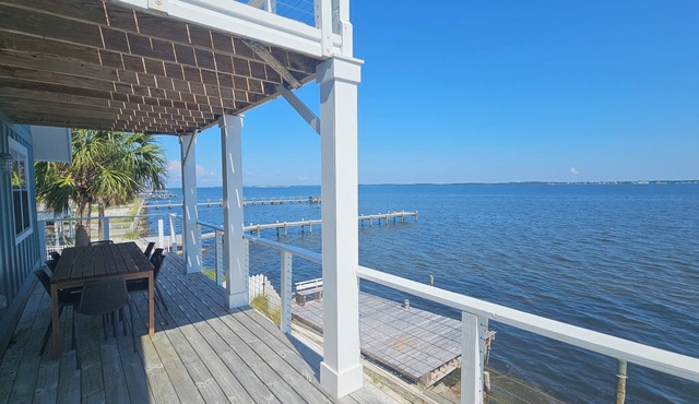 Coastal Comfort ~ 4-bedroom house in fantastic Pensacola Beach
