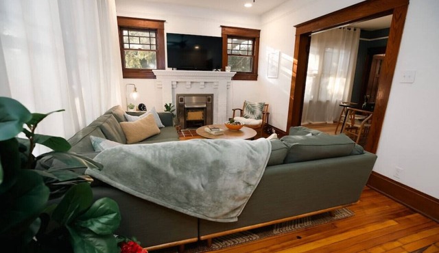 Coastal Craftsman · Cozy, Charming & Central