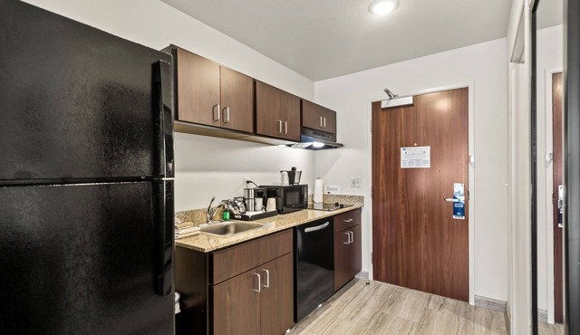 Cobblestone Hotel & Suites - Cullman