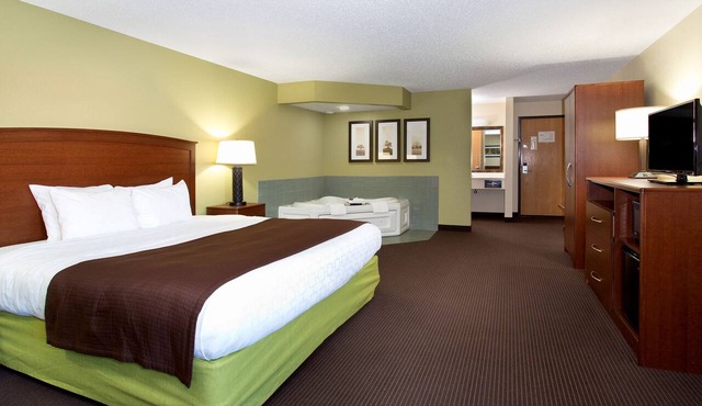 Cobblestone Hotel & Suites – Wisconsin Rapids in Wisconsin Rapids