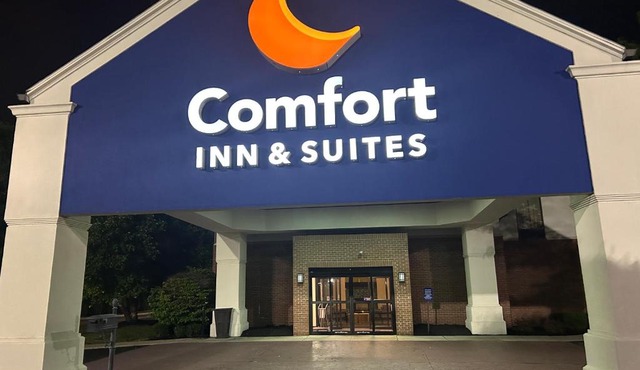 Comfort Inn & Suites Toledo North