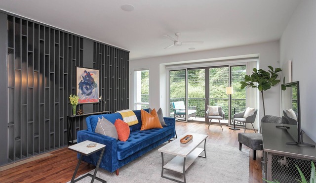 Comfortable Group Stay 5 minutes to Broadway/Downtown/Germantown.