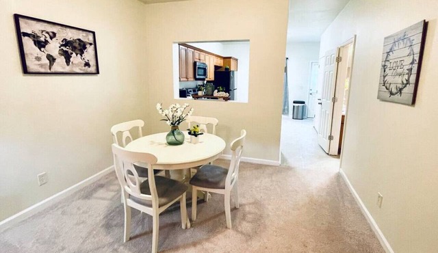 * Comfy Condo close to everything in Prattville *
