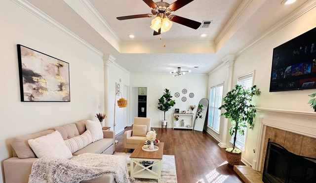 Corner lot with water view home in Montgomery AL. 10 mins to everything.