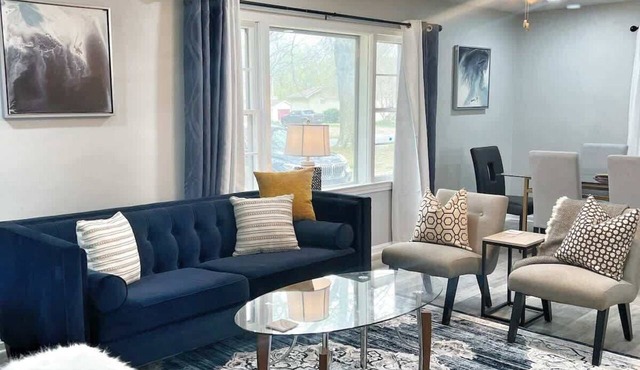 Corporate & Family Stay | Fire Pit | Fast Wi-Fi | Pets OK