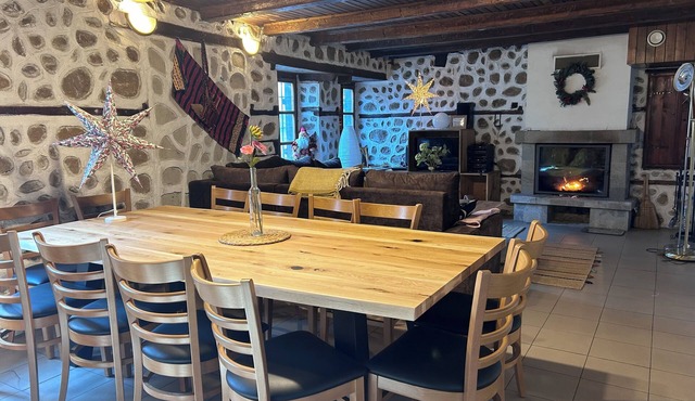 Cosy, rustic house ideal for big families and groups of friends. in Bansko