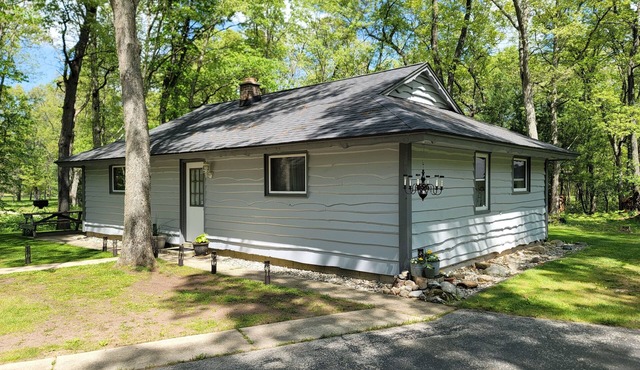 Cottage by BIG STAR LAKE