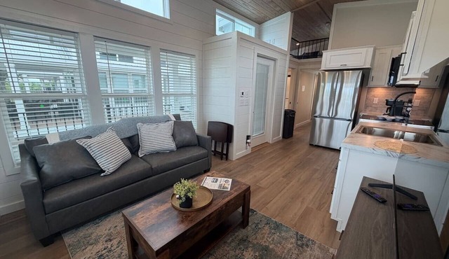 Cottonwood Modern Tiny Home at MS Riverbend