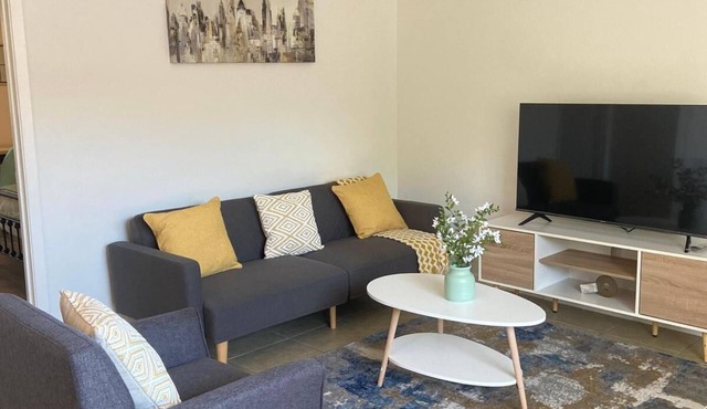 Cozy 1 Br Apartment Julian manor