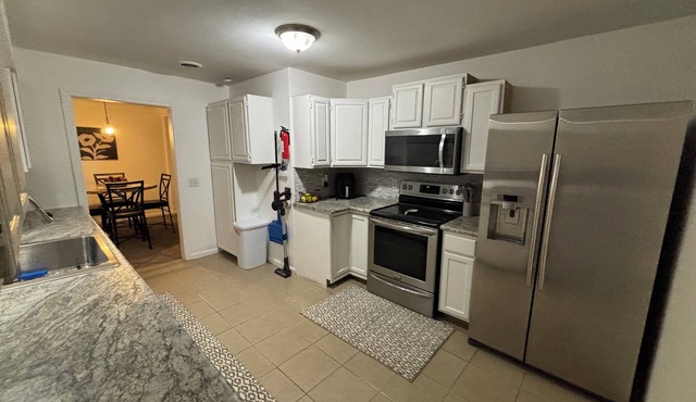 Cozy 3-Bedroom Ranch Home - Your Perfect Getaway!