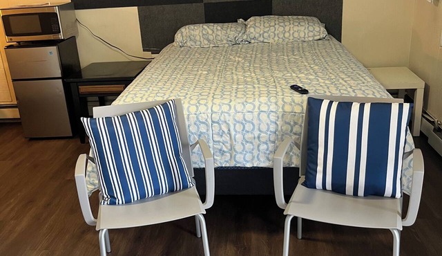 Cozy furnished room with AC