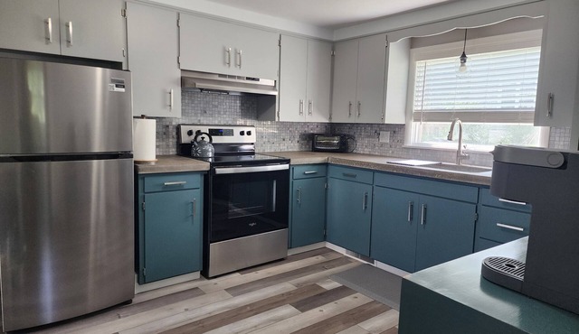 Cozy getaway mins from Michigan Tech, Ski & Snowmobile trails & Lake Superior