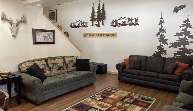 Cozy & secluded on 53 acres & driveway access to miles of ATV/snowmobile trails!