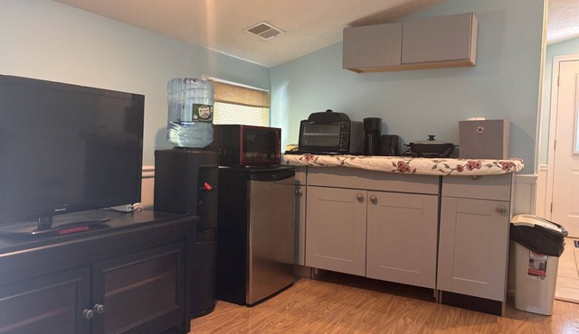 Cozy studio in amazing Fayetteville with AC, pool,close to Trilith movie studios