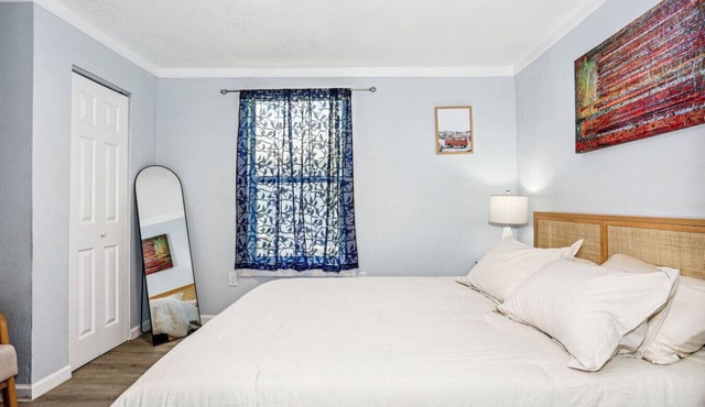 Cozy Studio Retreat Near Downtown Pensacola