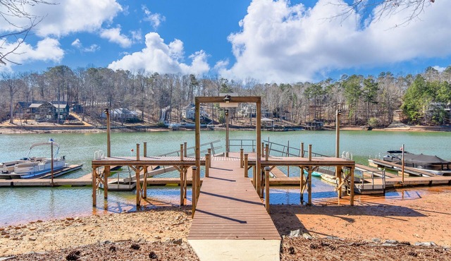 Cozy Water Front Condo on Lake Martin. Boat Slip. Bottom floor walk-out unit.