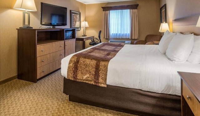Crandon Inn and Suites