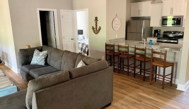 Creekside Cottage-kayaks/fire pit/pet friendly in Jacksons' Gap