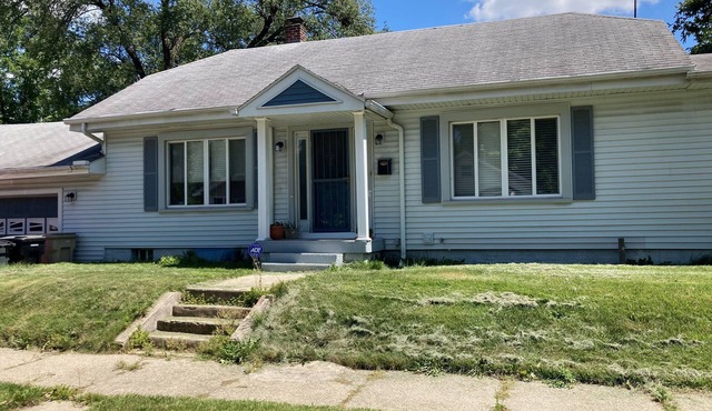 Cute House close to Notre Dame Stadium!