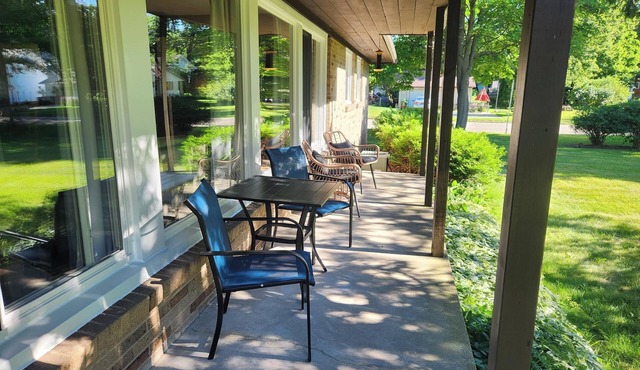 Discover Odin's Oasis: A Cozy Family Retreat in the Heart of St. Johns in Saint Johns