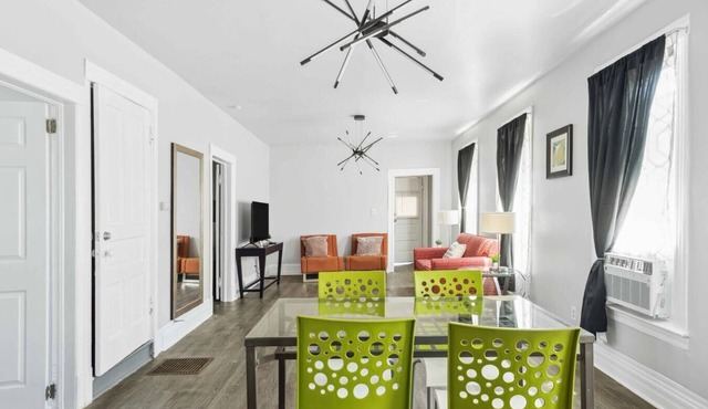 Downtown Detroit Gem – 3 Bedrooms and Culture!