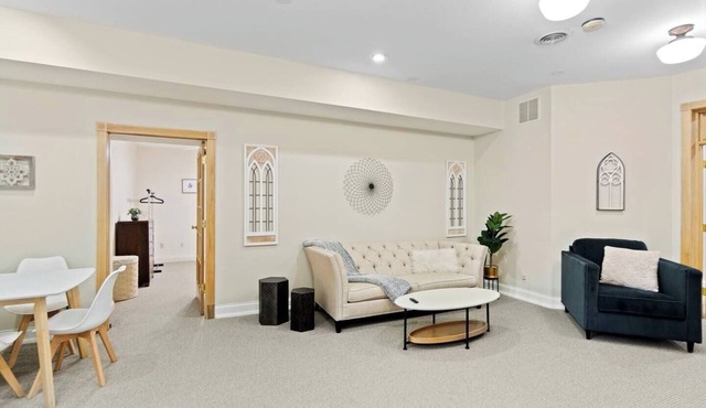 Downtown Fort Wayne Apartment 2| Free Parking, Historic Setting