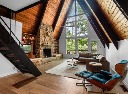 Echo Point - Pet-Friendly! Cozy Cabin Located Near Duncan Bridge Marina!