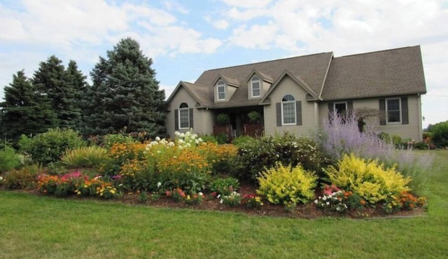 Elegant Country Home, Hot tub, fishing pond, ping pong