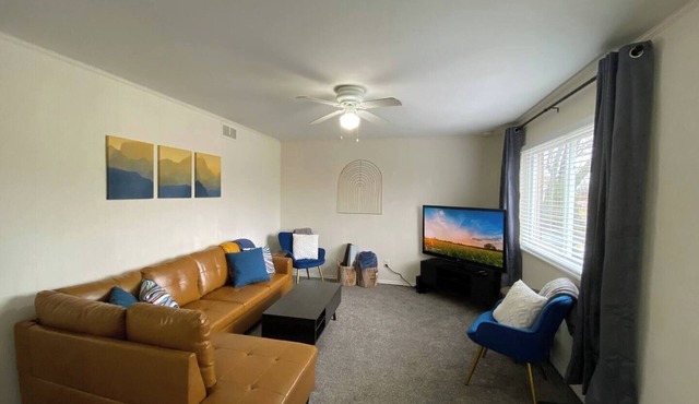 ✨ Elevated Furnished 3-Bedroom Home Near Auburn Hills ✨