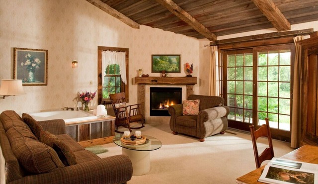"Enchanting Romantic Getaway: A Perfect Escape for Couples"