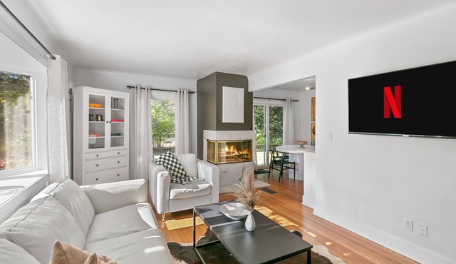 Enjoy a stylish experience at this fresh and clean lower apartment! This place is newly renovated and perfect for a stay in the Metro Detroit. It's located near the Detroit Zoo right by major highways. This home is a duplex building and includes 2