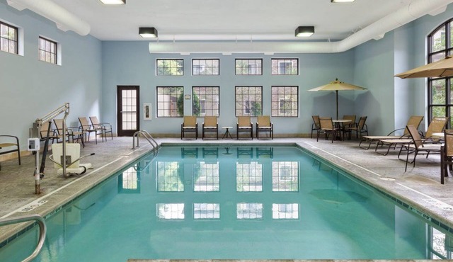 Equipped King Suite | Free Daily Breakfast + Indoor Pool