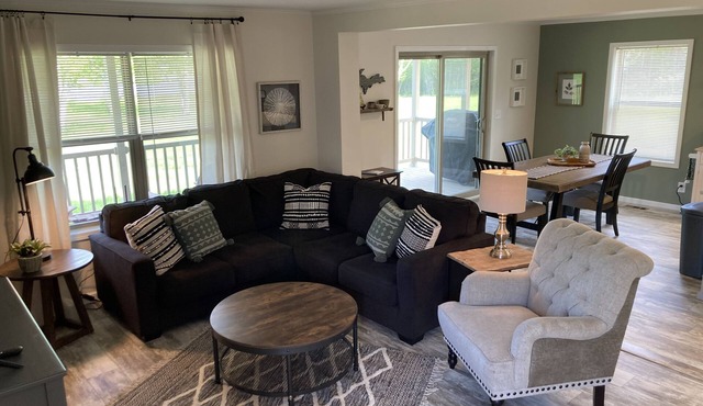 Escanaba River Escape-The Birch Tree Home Modern 3BR Riverfront Retreat