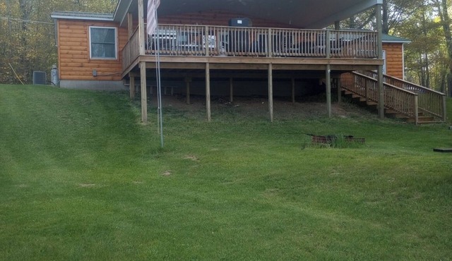 Exclusive lake front property. Nothing but the ritz. Outdoor kitchen & hot tub.