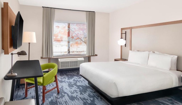 Fairfield by Marriott Inn & Suites Detroit Taylor