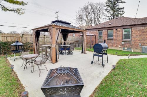 Family-Friendly Detroit Home: 12 Mi to Downtown!