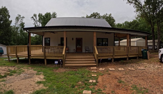Family Traditions: Brand-New 4BR Kentucky Lakehouse w/Massive Deck & Fireplace