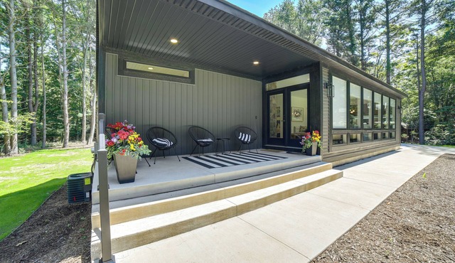Fennville Vacation Rental: Seasonal Heated Pool!