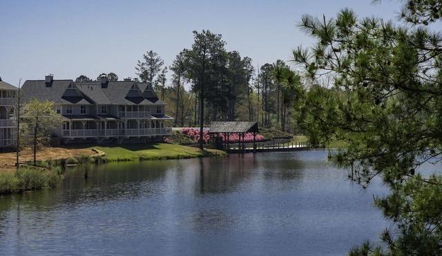 FIFA World Cup 2026 Foxhall Resort Luxury Lake Villas 25 Minutes from Airport