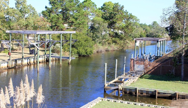 Fishing, Boating, Relaxing, 15 Min Boat Ride To Open Water, 15 Drive To Town.