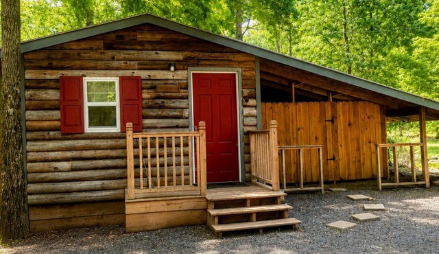 Fox’s Den Cozy Stay With WIFI