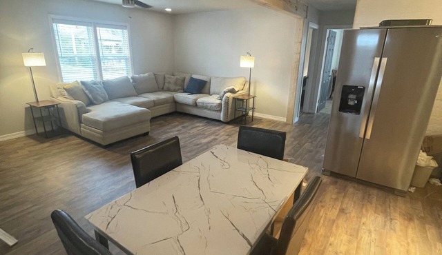 Freshly Updated Remodel-Located In the heart of Mammoth Spring. ready for you! in mammoth spring