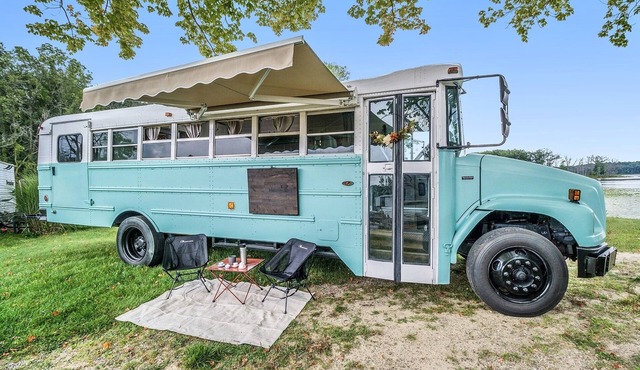 Getaway Skoolie- OFF Grid & Take you wherever your heart desire