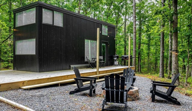 Glorious Lofted Container with Luxurious Indoor and Outdoor Spaces in Alabama