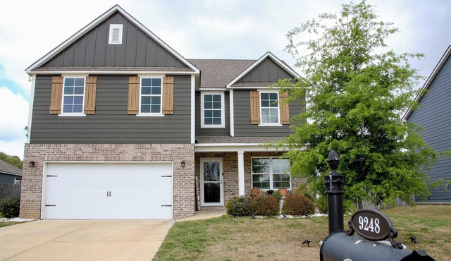 Gorgeous 4-bedroom house with AC in pleasant Tuscaloosa